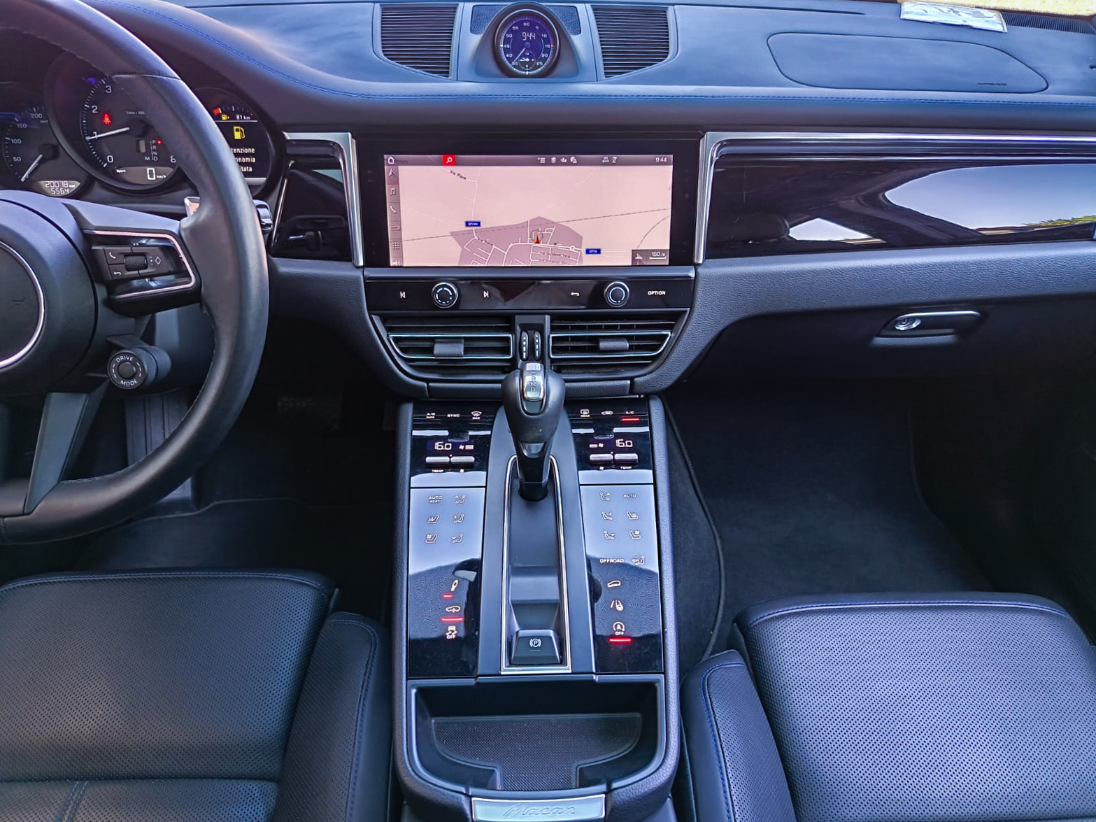 Macan Blu-4