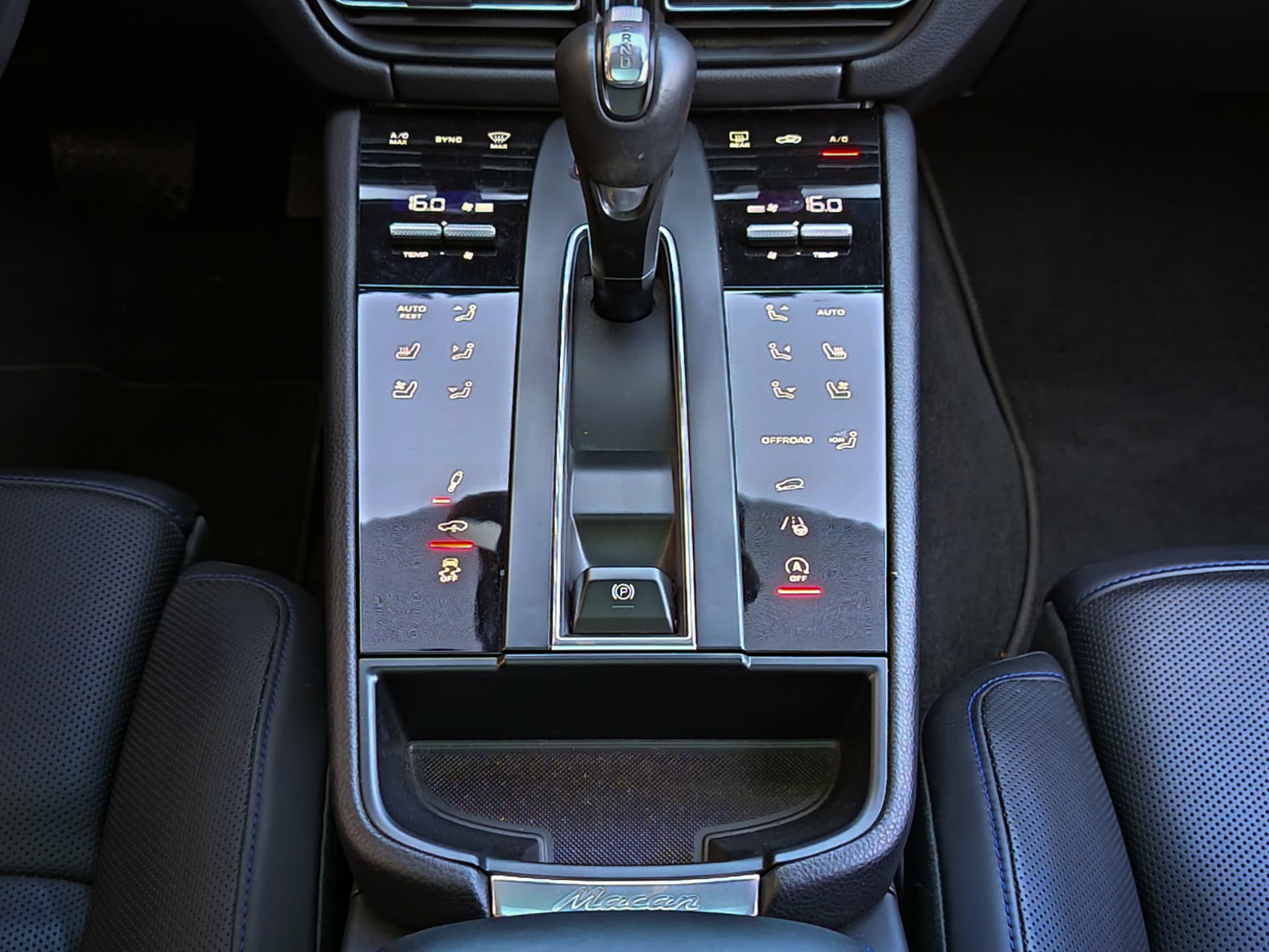 Macan Blu-5