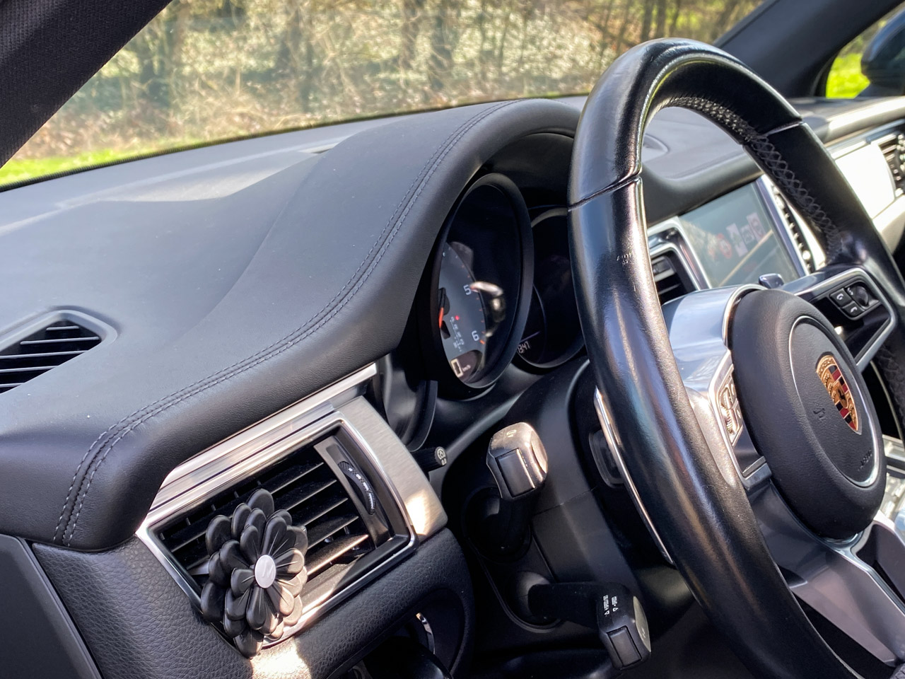 Macan S-09