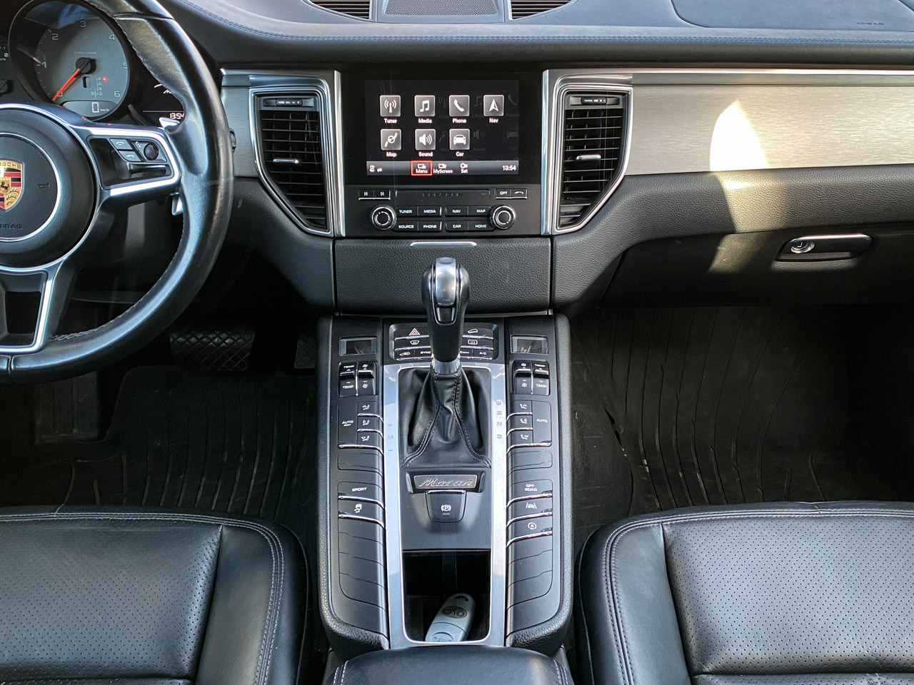 Macan S-25