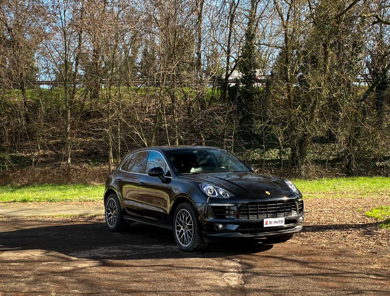 Macan S